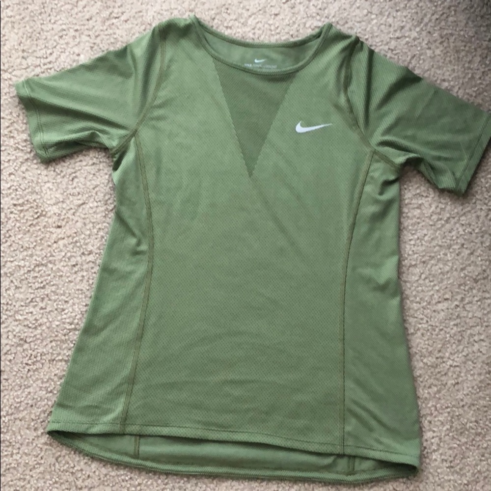 Nike zonal cooling top